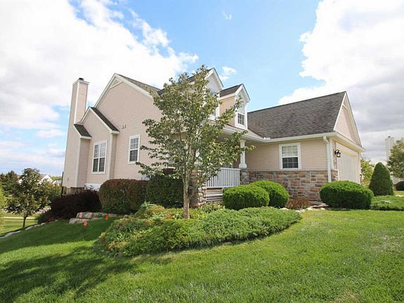 3rd image of 1327 Nottington Ct