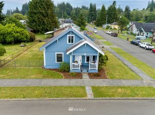 419 E St, Cosmopolis, WA 98537