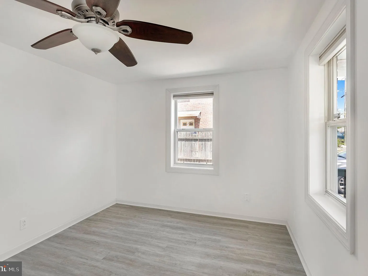 3 bed, 2.0 bath, 1326 sqft, $2,900 — Photo 4
