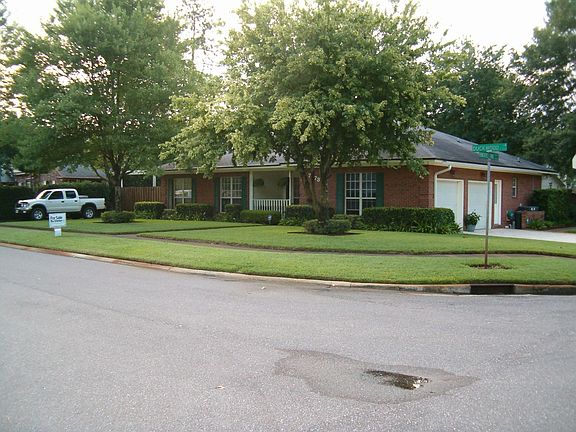 Corner Lot View