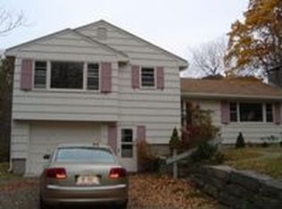 275 Grassy Hill Rd, Lyme, CT 06371