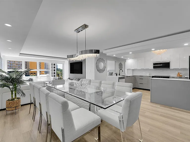 405 N Ocean Blvd #306 — Photo 3