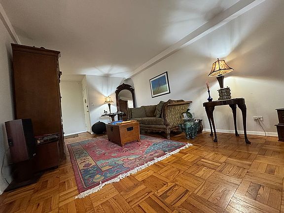 3rd image of 5500 Fieldston Rd APT 4EE