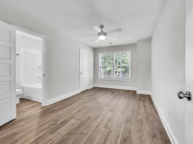 221 Limestone Point Dr — Photo 8