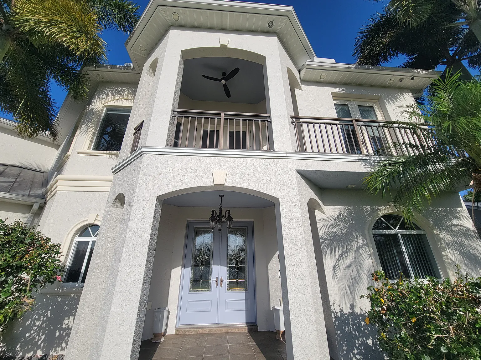 6 bed, 4777 sqft, $5,950 — Photo 3