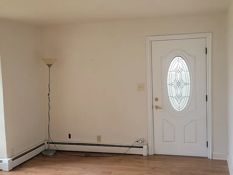 1613 Richard Ave — Photo 7