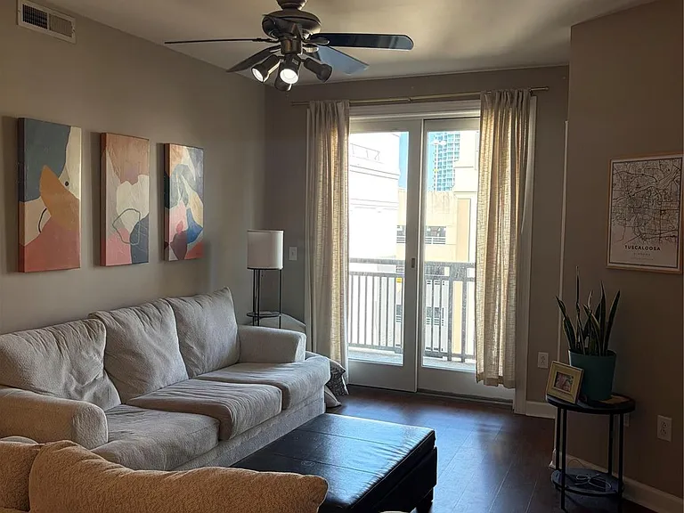 718 Trade St #707 — Photo 5