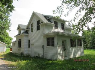 814 3rd Ave NE, Roseau, MN 56751