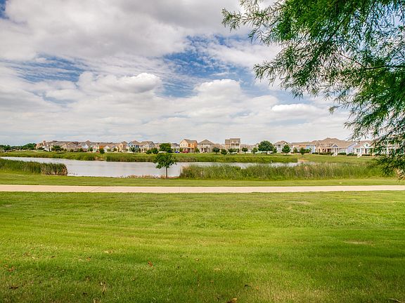 5th image of 6066 Lake Way Mews