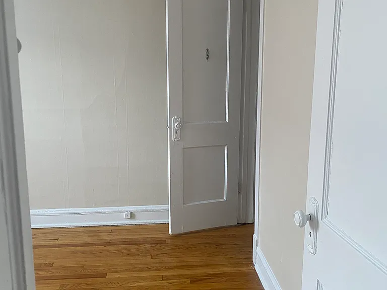 2346 W Touhy Ave #1E — Photo 6