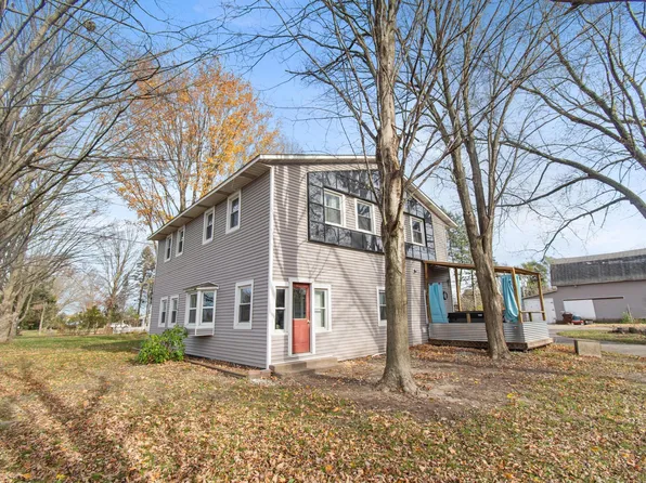 54127 County Road 657, Paw Paw, MI 49079