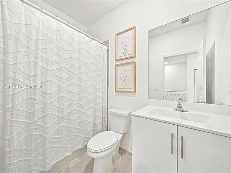 25540 SW 108th Ave — Photo 33