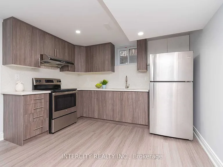 781 Drury Ln — Photo 26