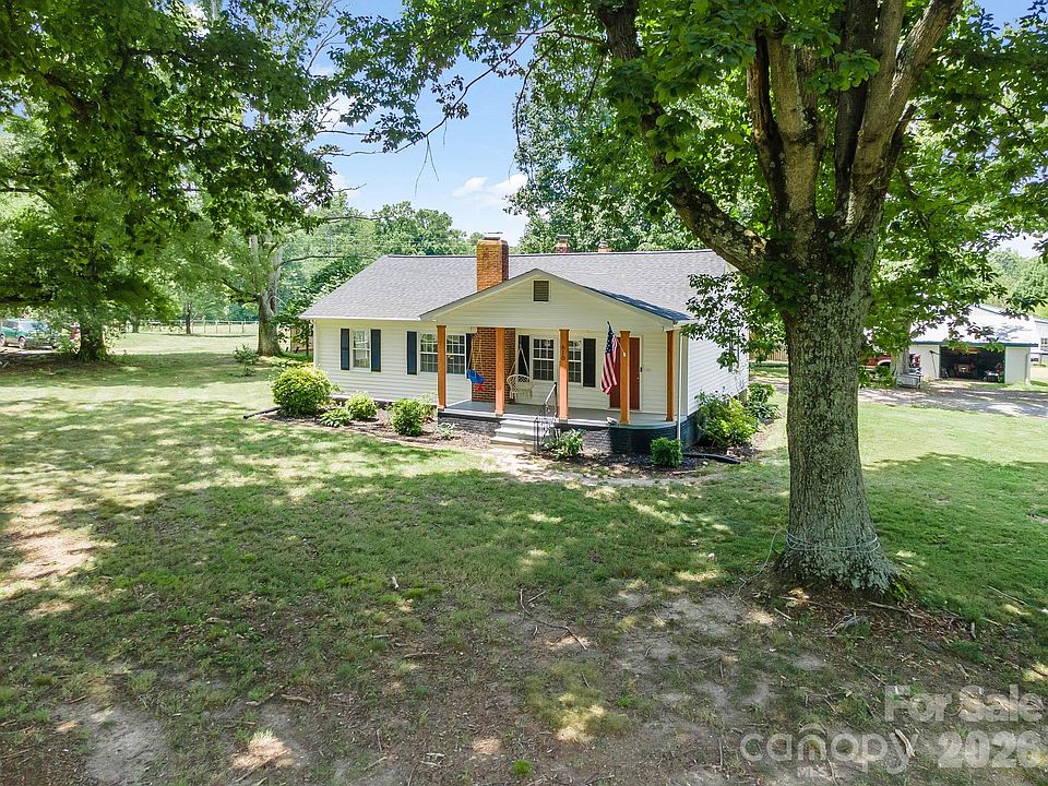 1st image of 610 Helton Rd
