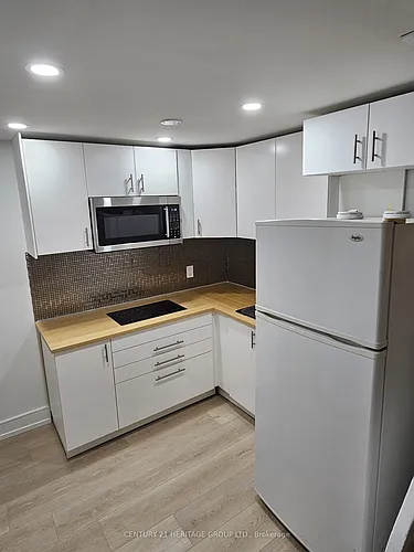 81 Bolton Ave #1 Photo 1
