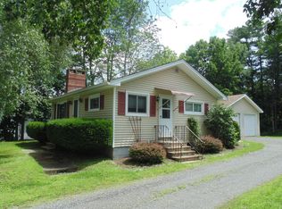 7 Elm St E, Hampden, ME 04444