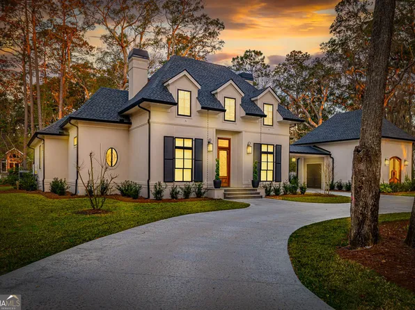 121 Hampton Point Dr, Saint Simons Island, GA 31522