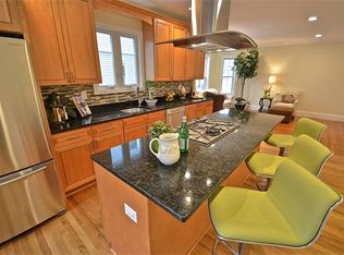 201 College Ave #1, Somerville, MA 02144