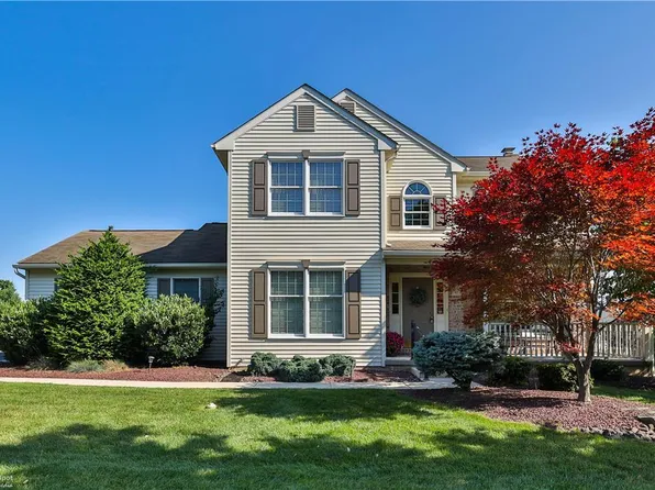 4111 Juniper Dr, Bethlehem, PA 18020