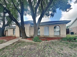 908 Dunning Dr, Mesquite, TX 75150