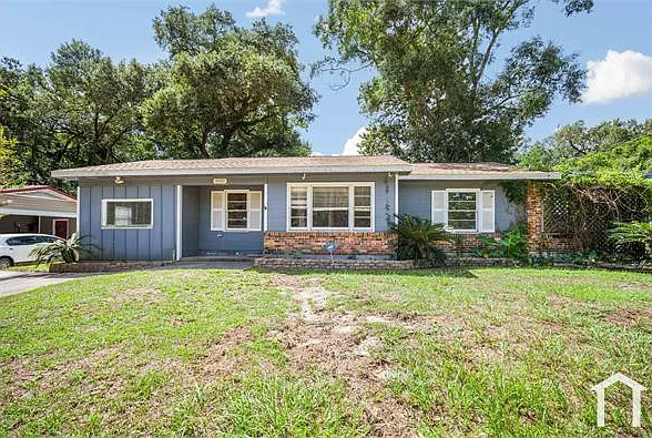 4 bed, 1200 sqft, $1,685 — Photo 1