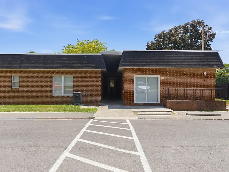 1725 Henry Ave #101 — Photo 23