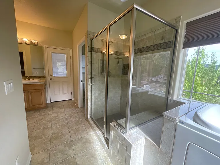 228 Winchester Creek Ave — Photo 17