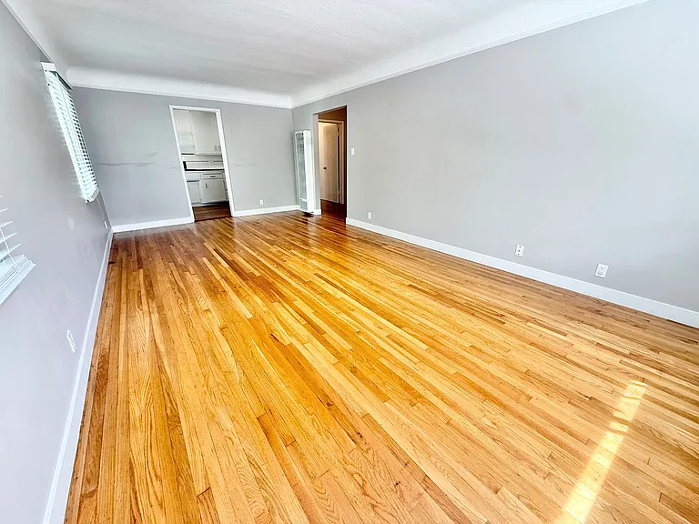 106 Mira Mar Ave — Photo 3