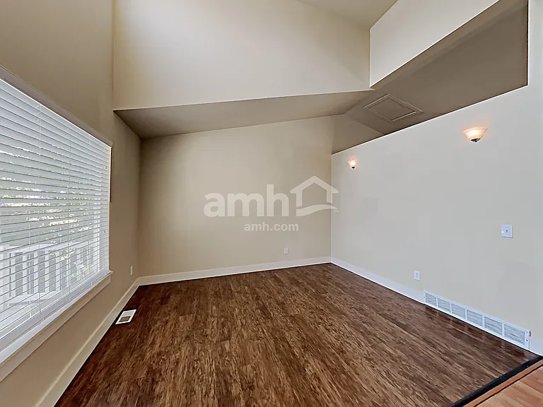 282 W Bricker Dr — Photo 8