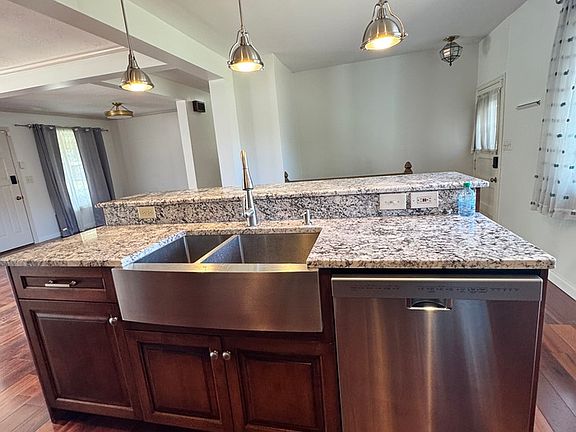 5th image of 3245 E Cummings Rd