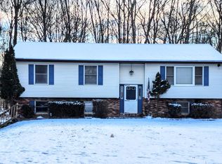 21 Angel Rd, New Paltz, NY 12561