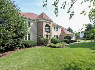 5560 Old Field Rd, Lake Zurich, IL 60047