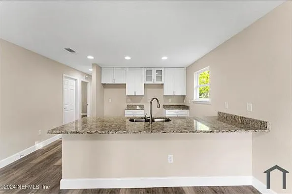 3 bed, 1456 sqft, $1,800 — Photo 1