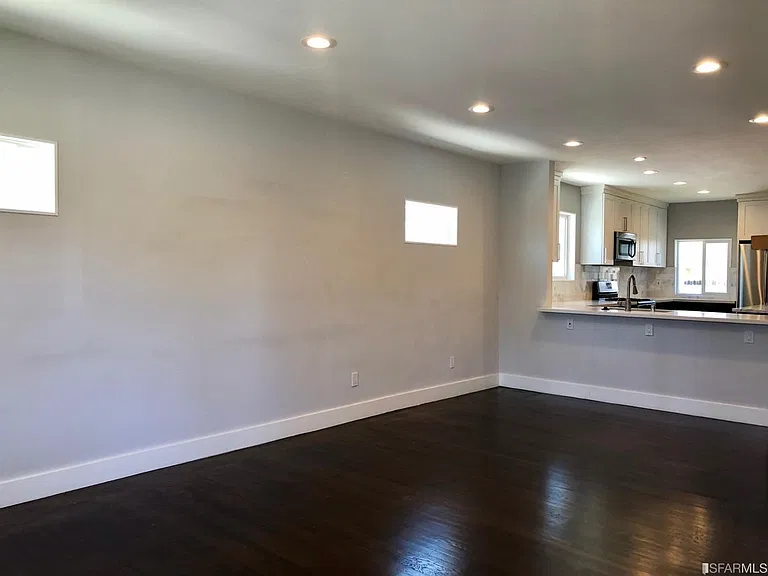 1529 Stuart St — Photo 6