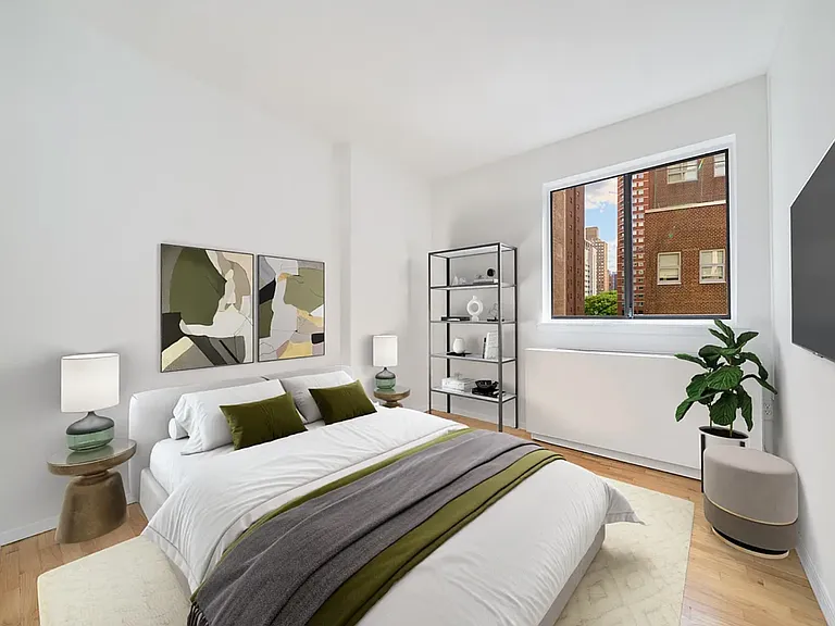 312 E 30th St #12B — Photo 3