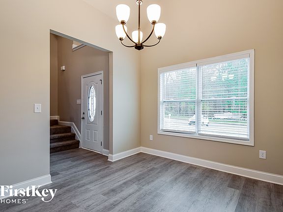 5th image of 341 Cranbrooke Dr