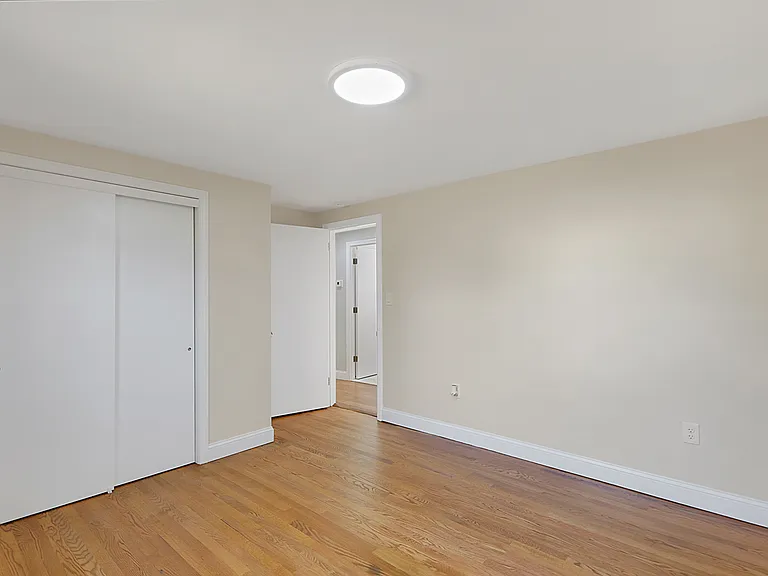 60 Union St — Photo 25