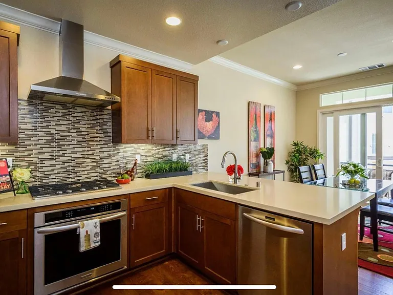 2830 Alvarado Ave — Photo 10