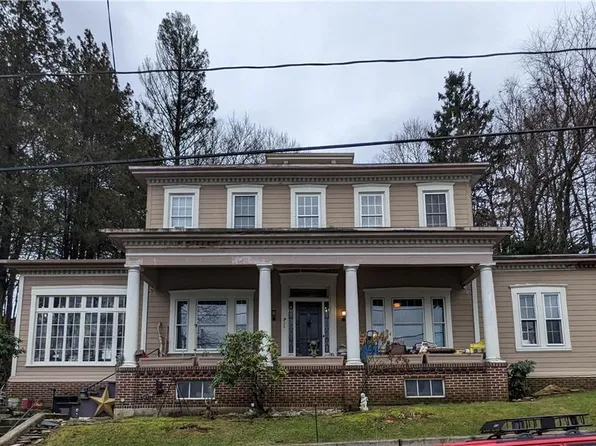 224 W Cottage Ave, Tamaqua, PA 18252