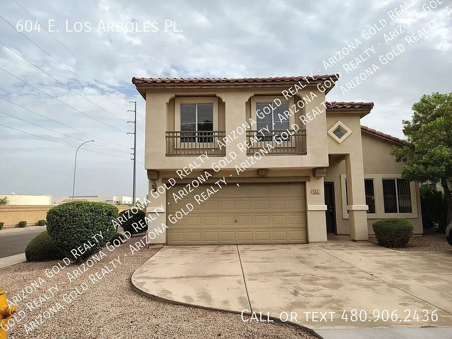 604 E Los Arboles Pl