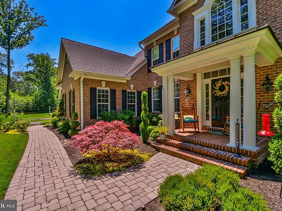 2nd image of 1405 Stonegate Forest Way