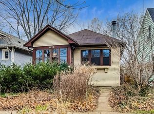 2022 Grant St, Evanston, IL 60201