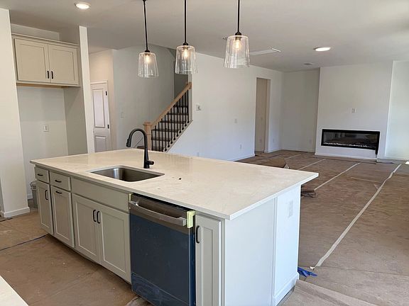 917 Fetching Place, Homesite 375 Interior Image 4