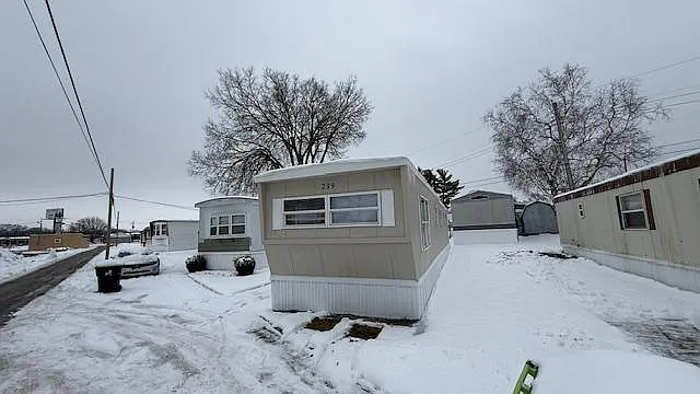 239 Rosewood #239R photo 1