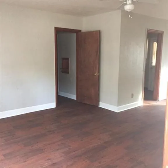 2359 Vermillion Dr — Photo 3