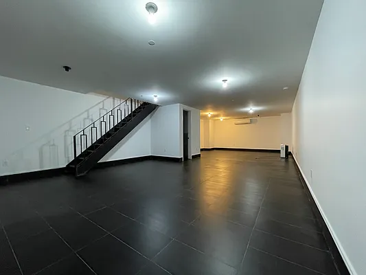 Rented by EXR | media 17