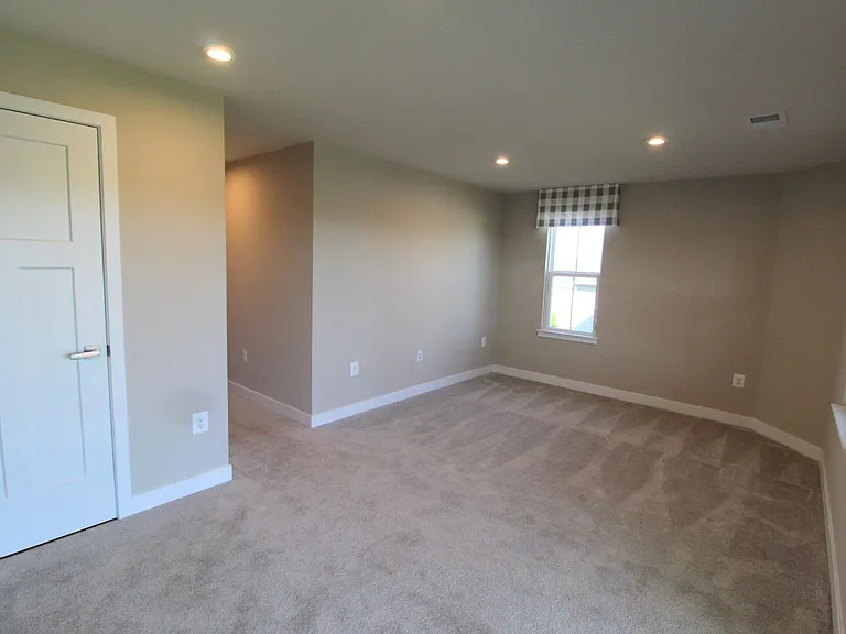 4489 Drysdale St — Photo 5