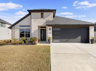 137 Arrow Wood Rd, Waxahachie, TX 75165