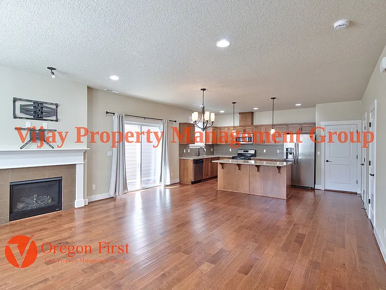 410 SW Basilone Ter — Photo 1
