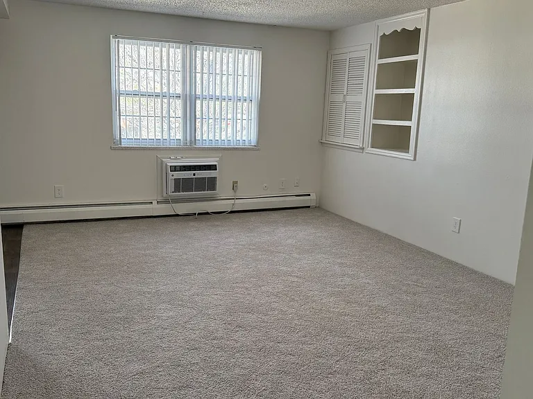 Applewood Crest Townhomes & Apartments — Photo 28